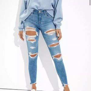 NWOT American Eagle Hight Rise Next Level Stretch Distressed Light Wash Size 6